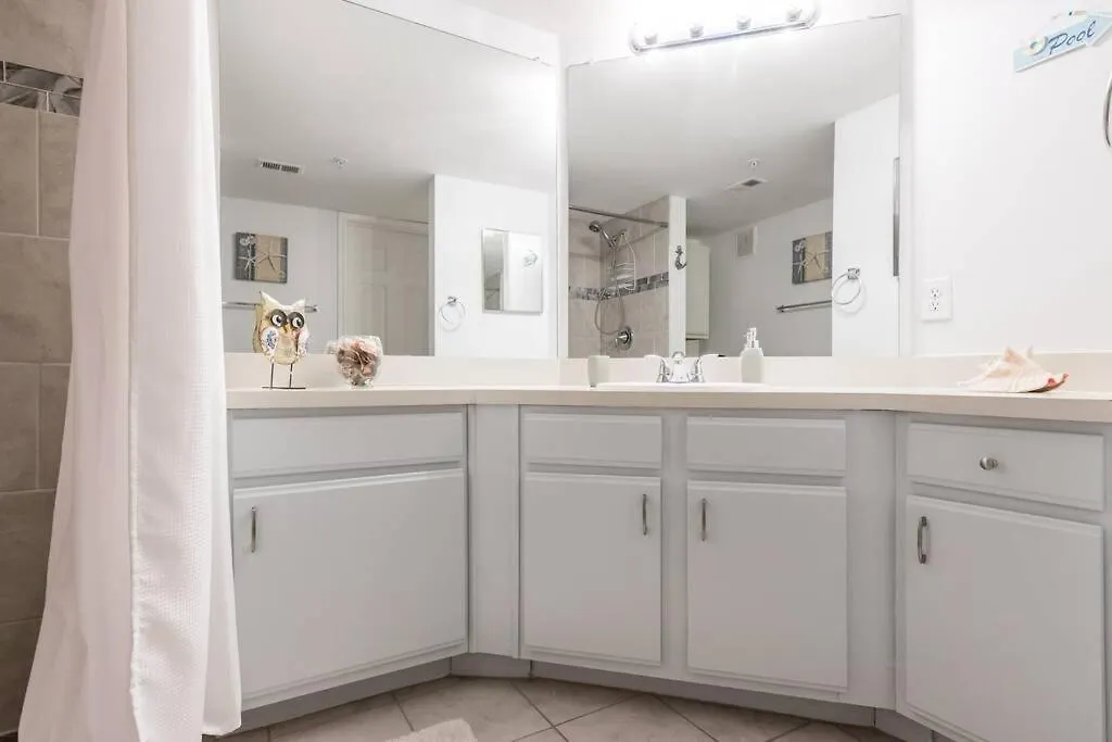 Gorgeous Condo, 2 Bedrooms, 2 Baths, With Pool, Minutes To Clearwater Beach 0*,  United States