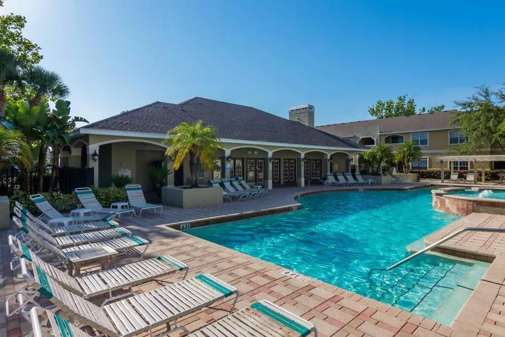 Gorgeous Condo, 2 Bedrooms, 2 Baths, With Pool, Minutes To Clearwater Beach Apartment